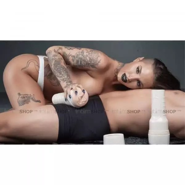 Мастурбатор-вагина Fleshlight Girls Christy Mack Attack, телесный